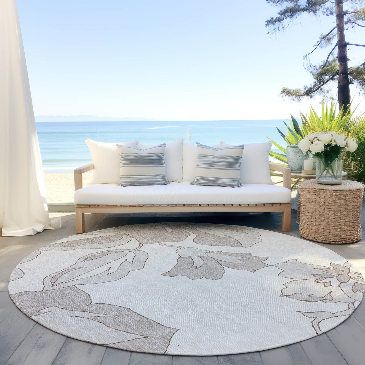 Machine Washable Indoor/ Outdoor Chantille Floral Rug