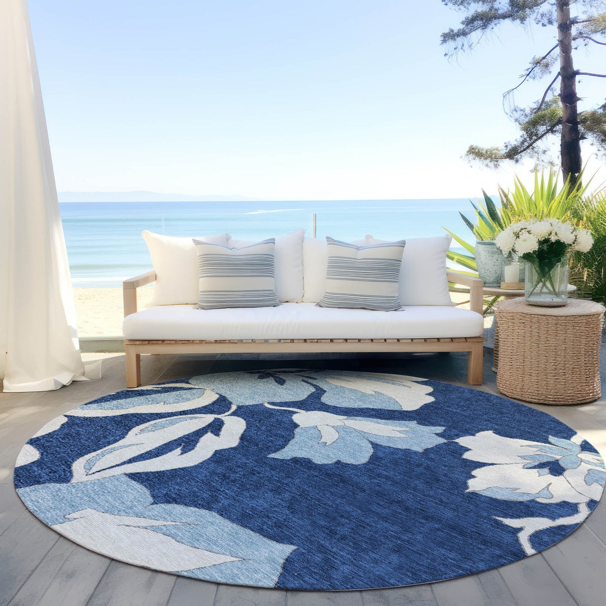 Machine Washable Indoor/ Outdoor Chantille Floral Rug