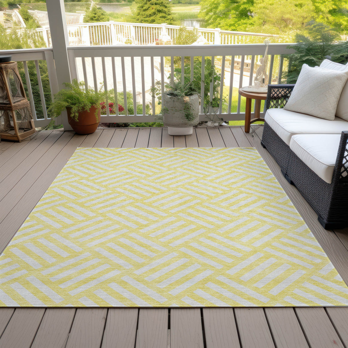 Machine Washable Indoor/ Outdoor Chantille Geo Contemporary Rug