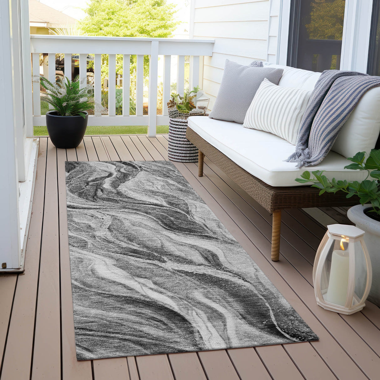 Machine Washable Indoor/ Outdoor Chantille Moden Waves Rug