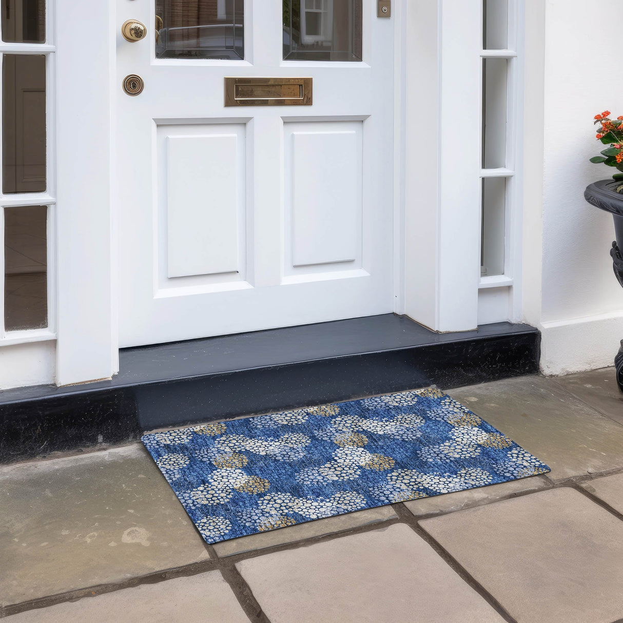 Machine Washable Indoor/ Outdoor Chantille Modern Bubbles Rug