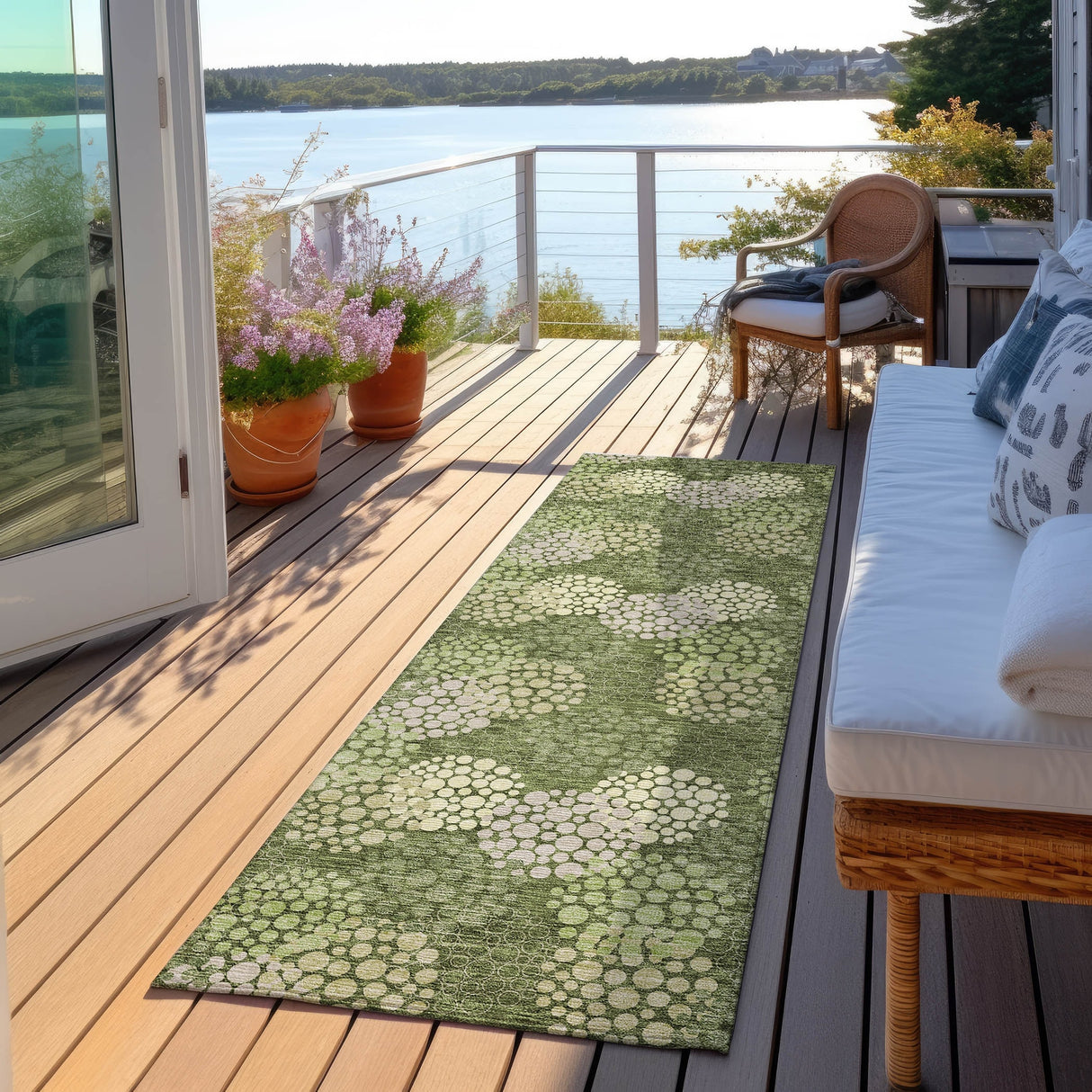 Machine Washable Indoor/ Outdoor Chantille Modern Bubbles Rug