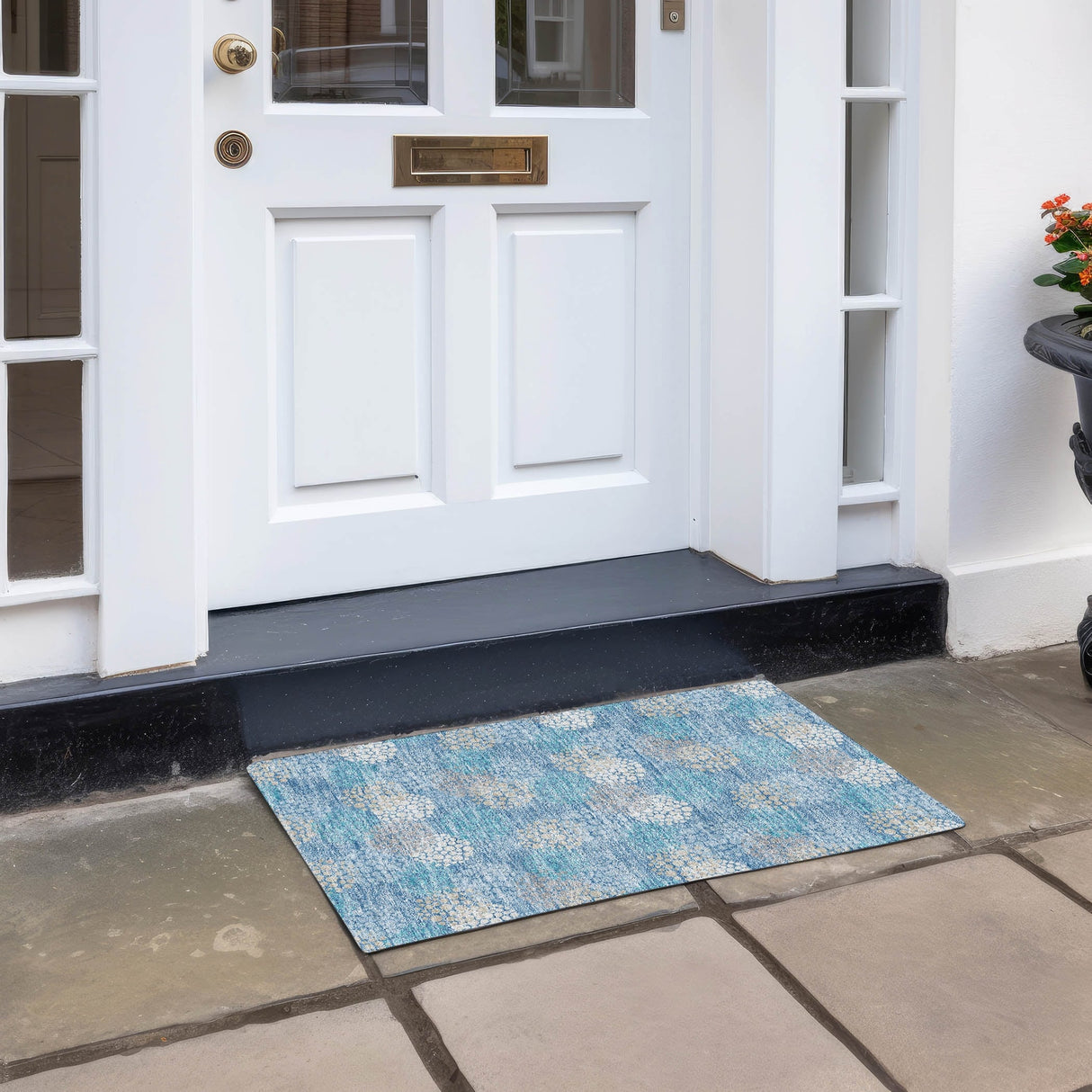 Machine Washable Indoor/ Outdoor Chantille Modern Bubbles Rug