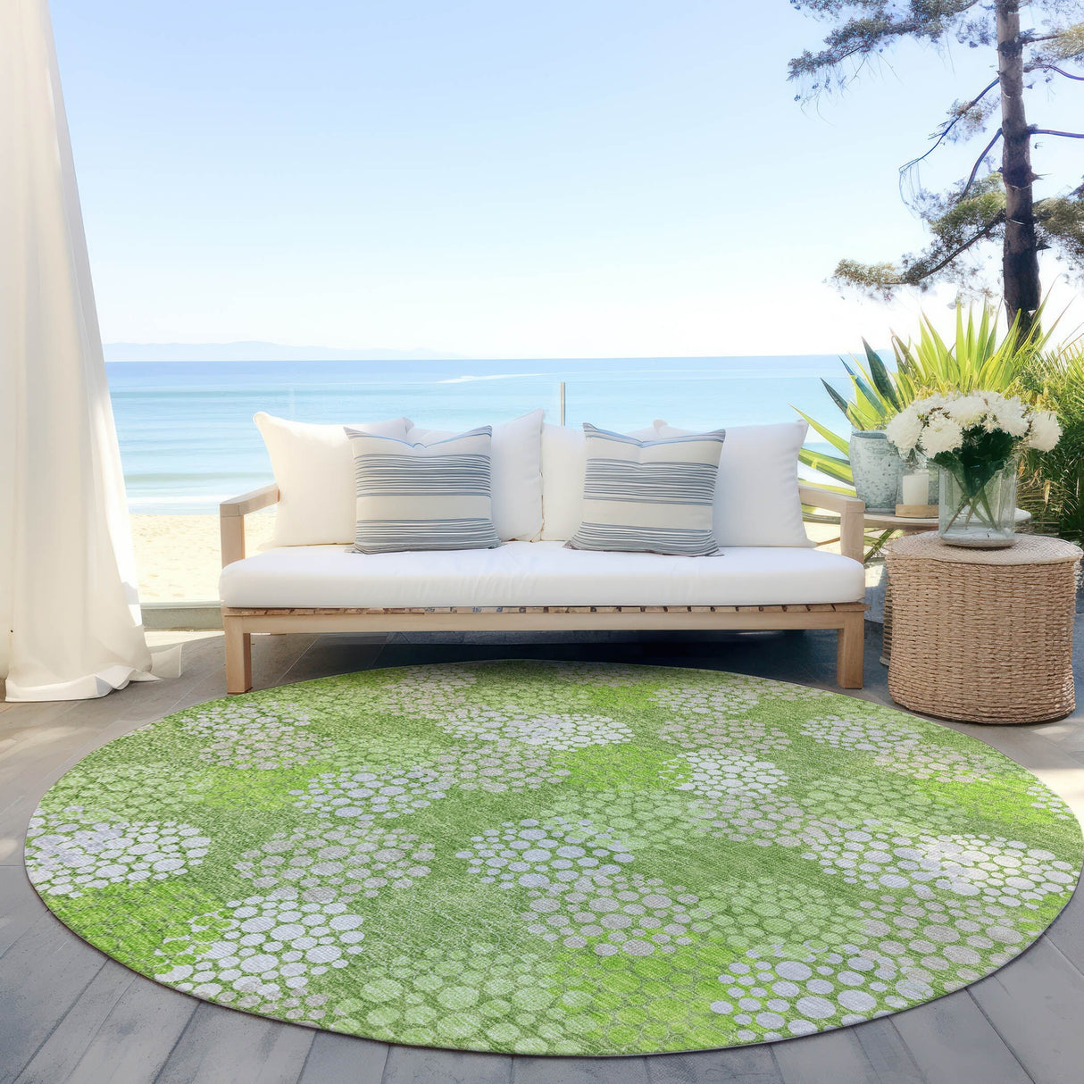 Machine Washable Indoor/ Outdoor Chantille Modern Bubbles Rug