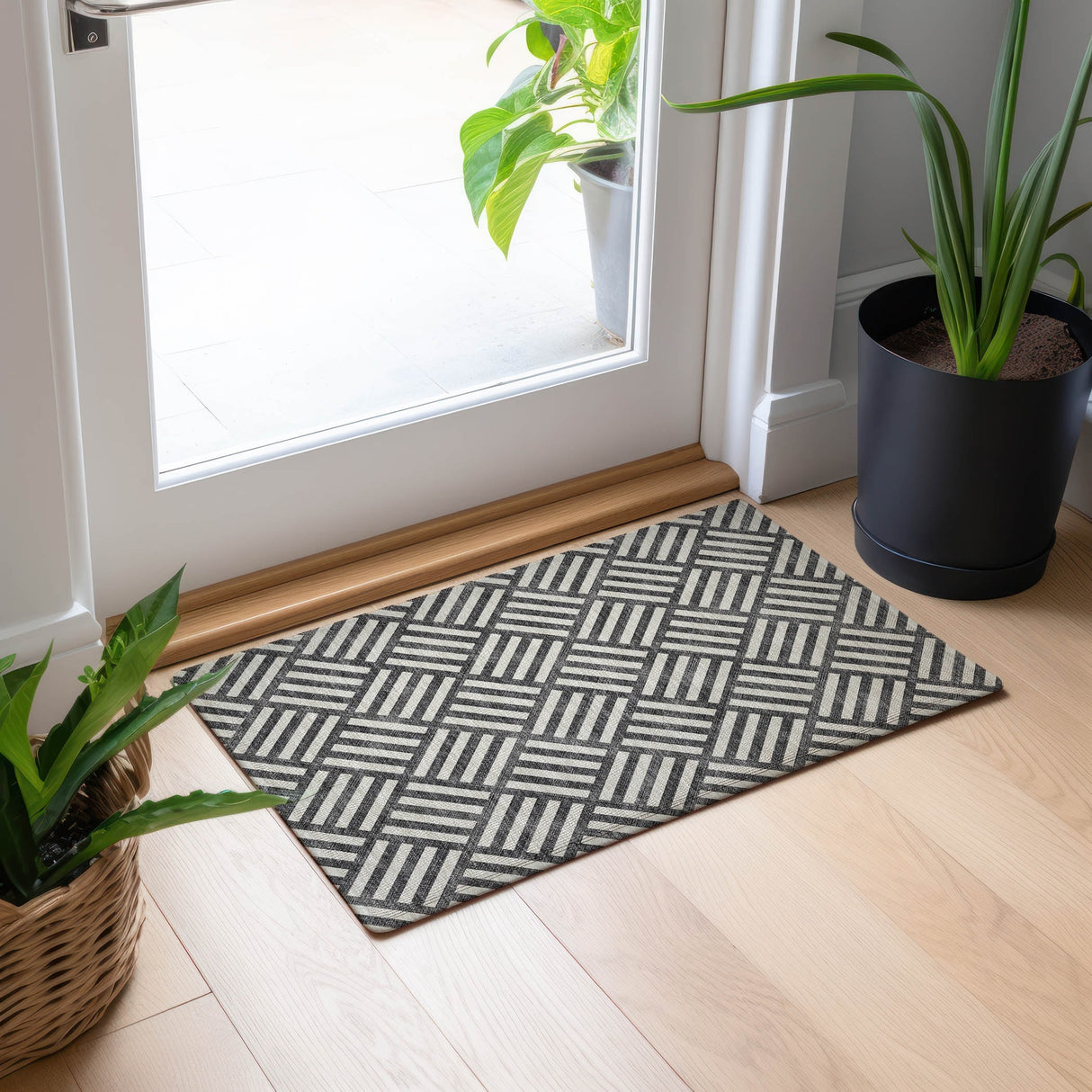 Machine Washable Indoor/ Outdoor Chantille Modern Geo Rug