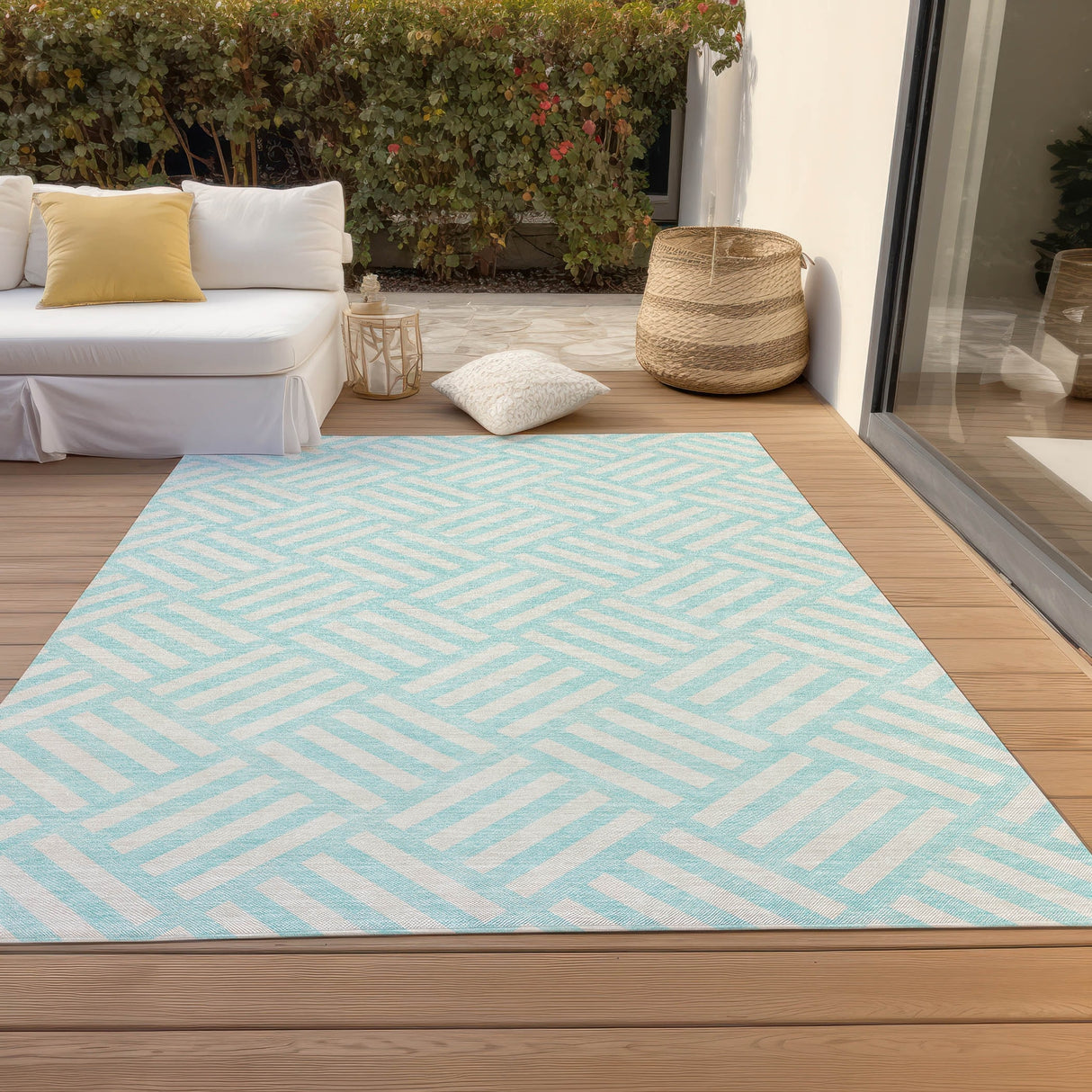 Machine Washable Indoor/ Outdoor Chantille Modern Geo Rug