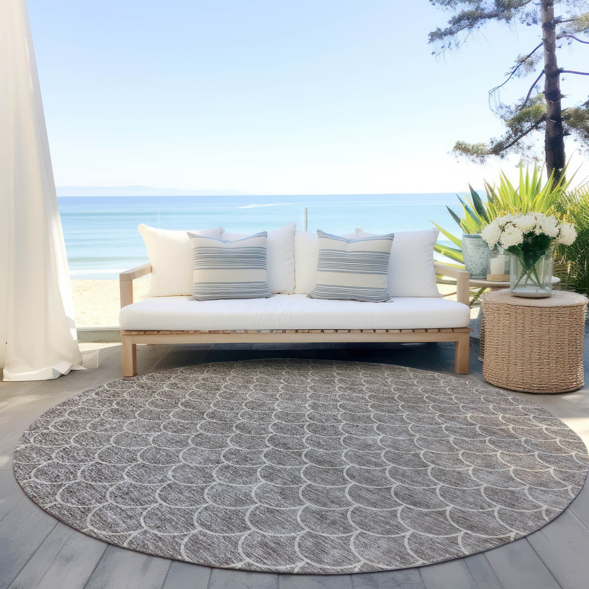 Machine Washable Indoor/ Outdoor Chantille Modern Geo Rug