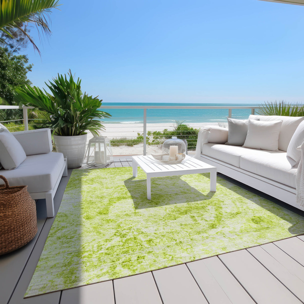 Machine Washable Indoor/ Outdoor Abstract Solid Chantille Rug