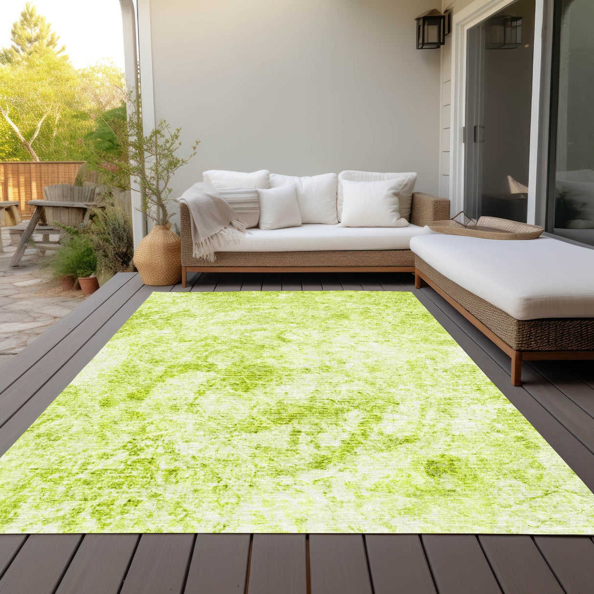 Machine Washable Indoor/ Outdoor Abstract Solid Chantille Rug