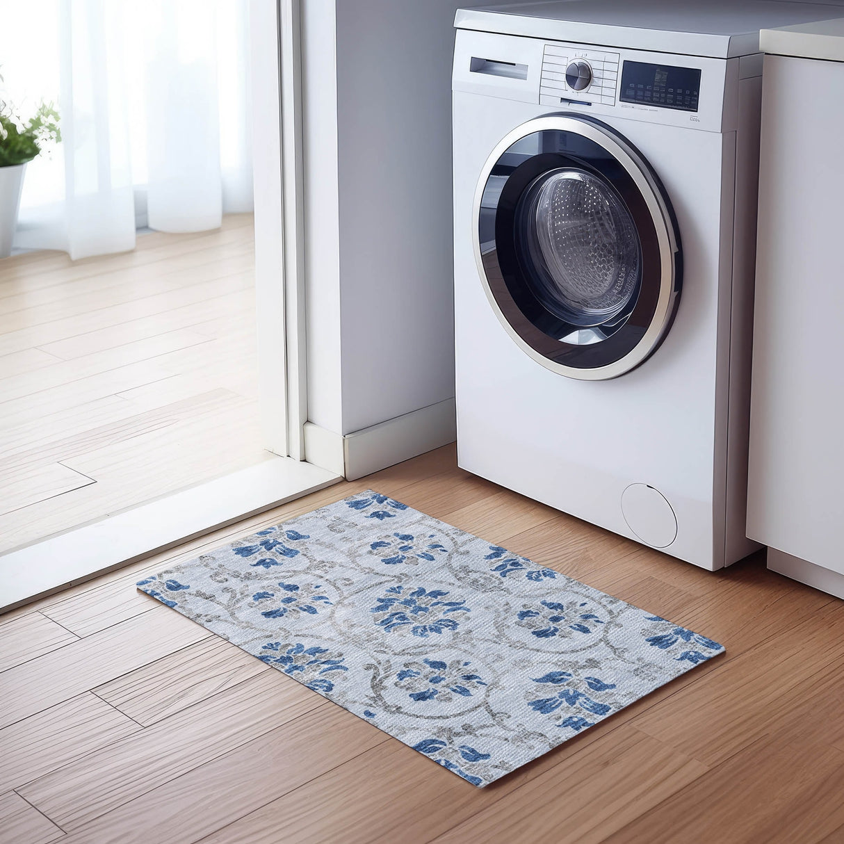 Machine Washable Indoor/ Outdoor Chantille Scroll Floral Rug