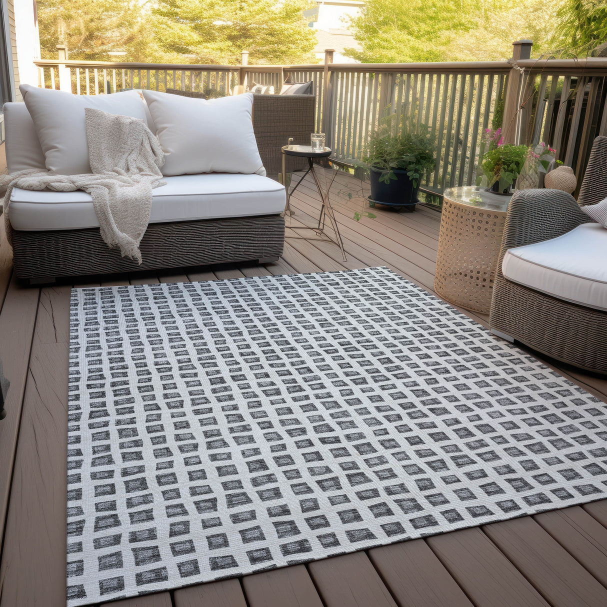 Machine Washable Indoor/ Outdoor Chantille Squares Rug
