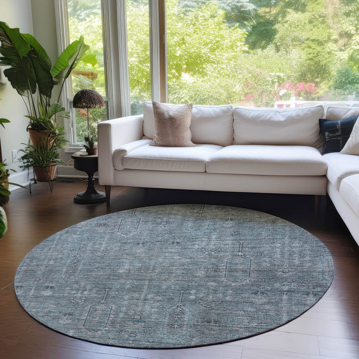 Machine Washable Indoor/ Outdoor Chantille Traditional Distressed Rug