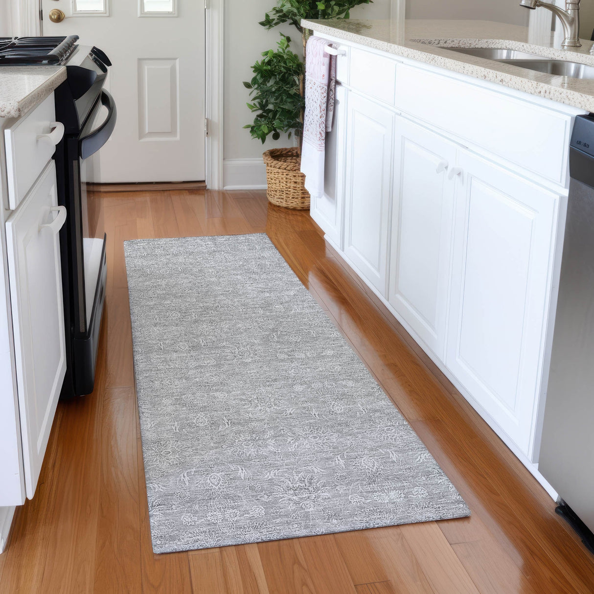Machine Washable Indoor/ Outdoor Chantille Traditional Floral Rug
