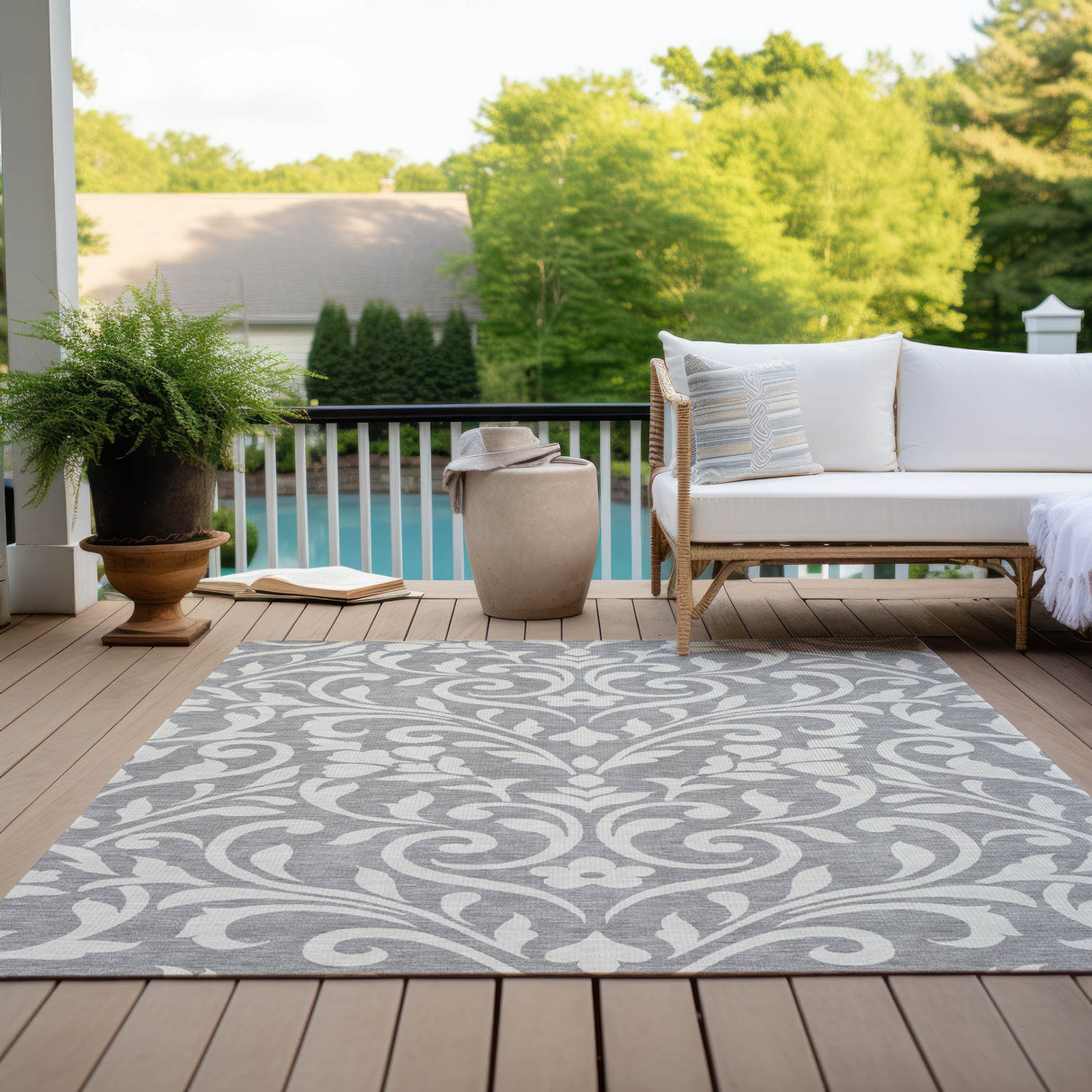 Machine Washable Indoor/ Outdoor Chantille Traditional Rug