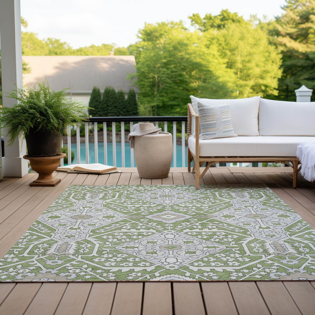 Machine Washable Indoor/ Outdoor Chantille Traditional Rug