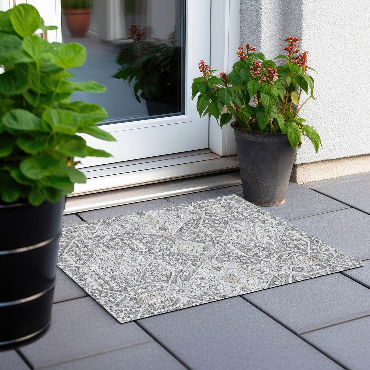 Machine Washable Indoor/ Outdoor Chantille Traditional Rug
