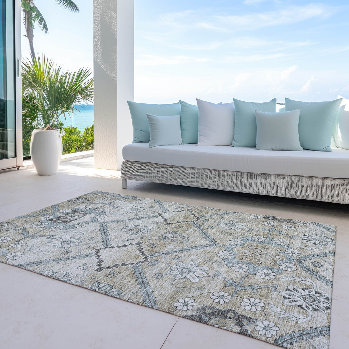 Machine Washable Indoor/ Outdoor Chantille Tribal Garden Rug