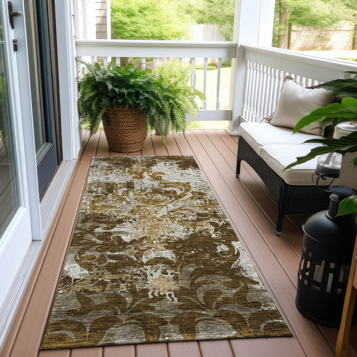 Machine Washable Indoor/ Outdoor Chantille Vintage Damask Rug