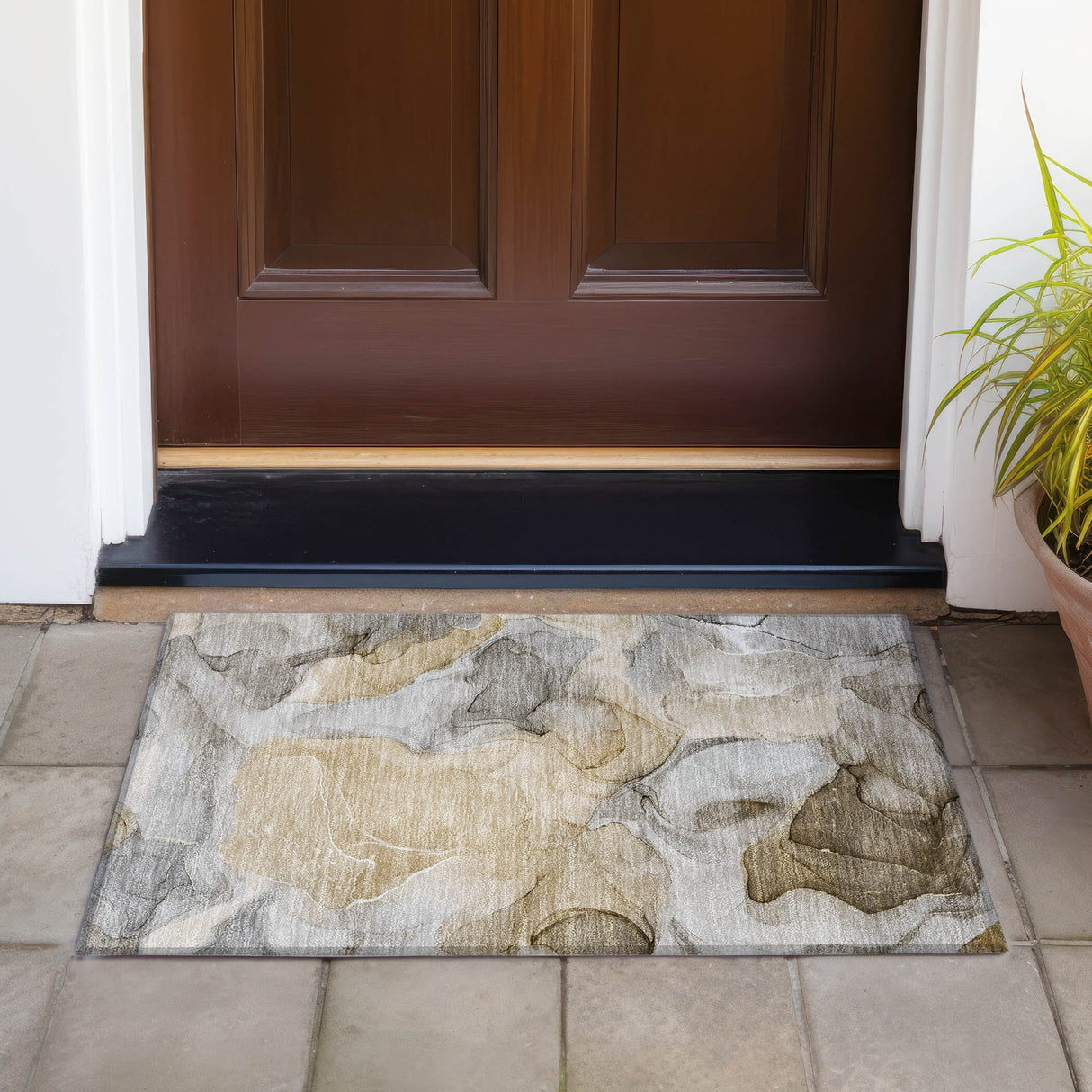 Machine Washable Indoor/ Outdoor Chantille Watercolor Brown Rug