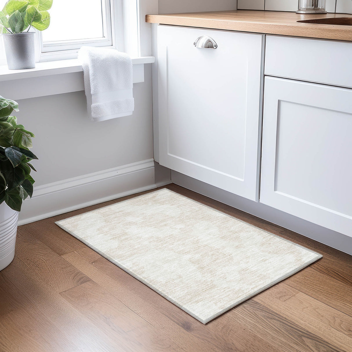 Machine Washable Indoor/ Outdoor Contemporary Abstract Chantille Rug