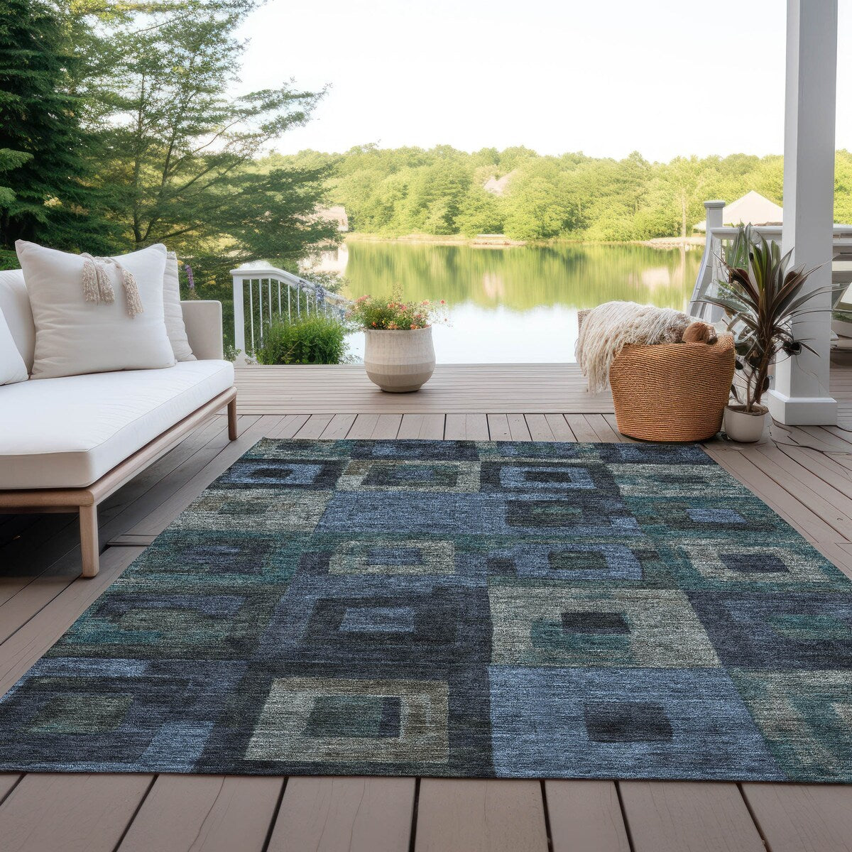 Machine Washable Indoor/ Outdoor Contemporary Blocks Chantille Rug