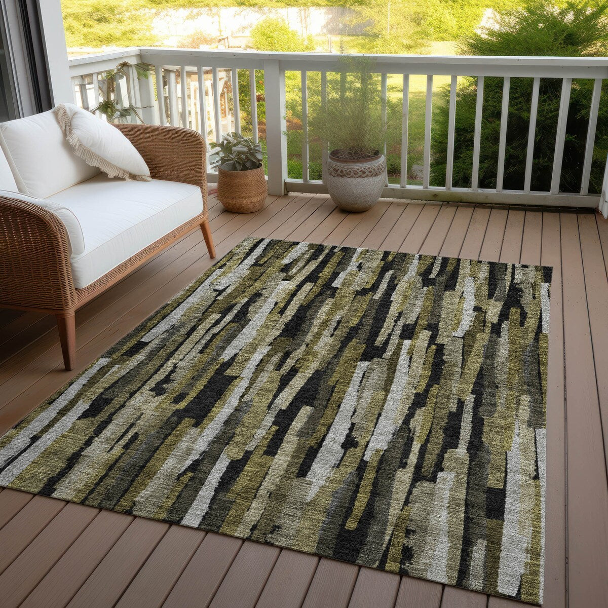 Machine Washable Indoor/ Outdoor Contemporary Chantille Rug