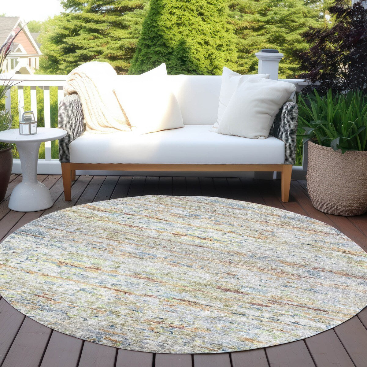 Machine Washable Indoor/ Outdoor Contemporary Solid Chantille Rug