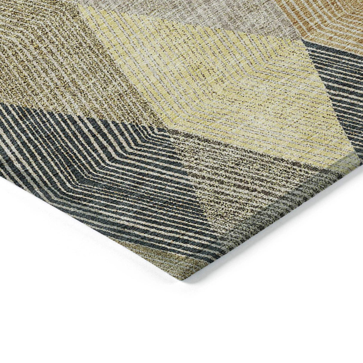 Machine Washable Indoor/ Outdoor Diamond Stripes Chantille Rug