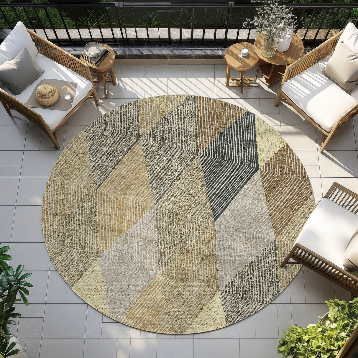 Machine Washable Indoor/ Outdoor Diamond Stripes Chantille Rug