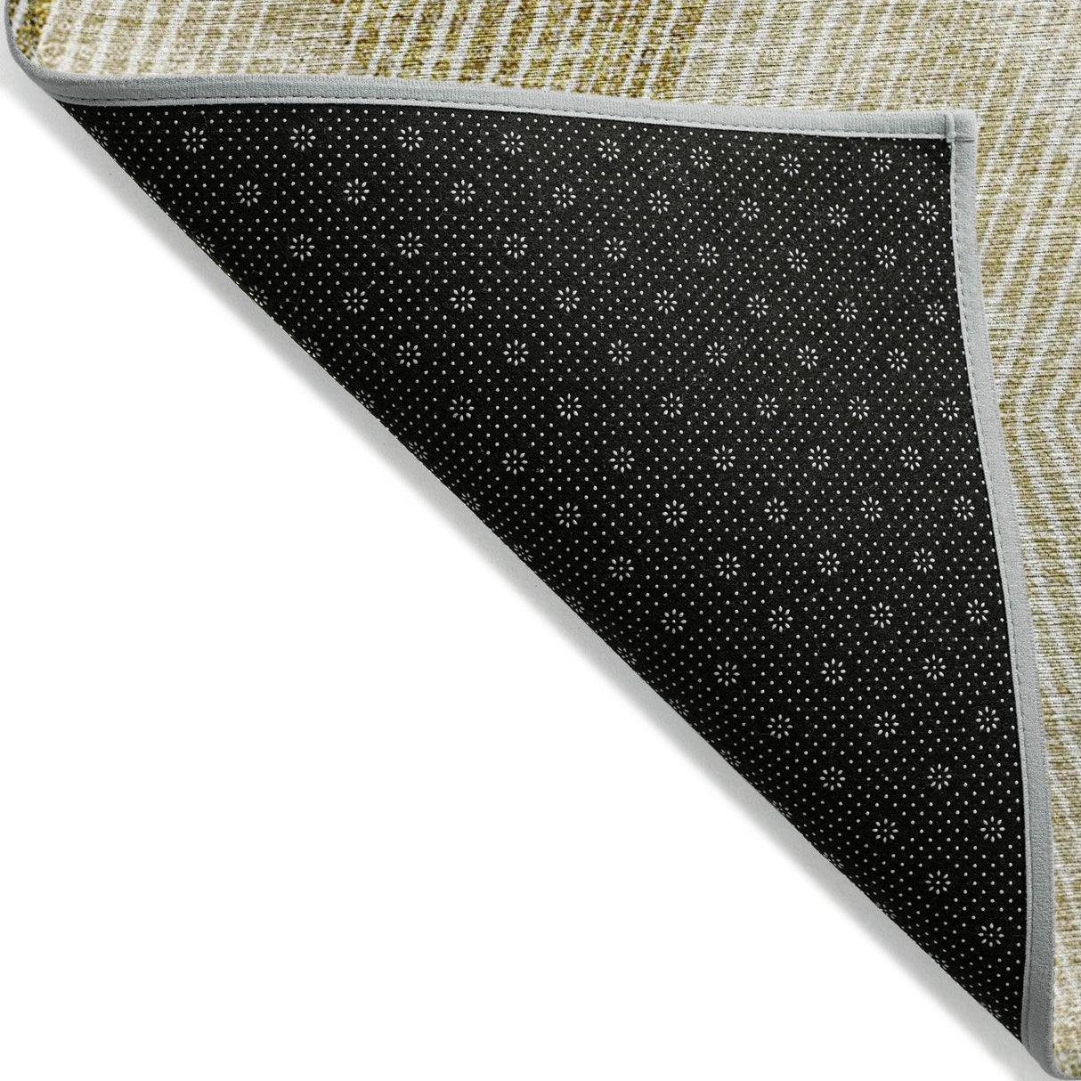 Machine Washable Indoor/ Outdoor Diamond Stripes Chantille Rug