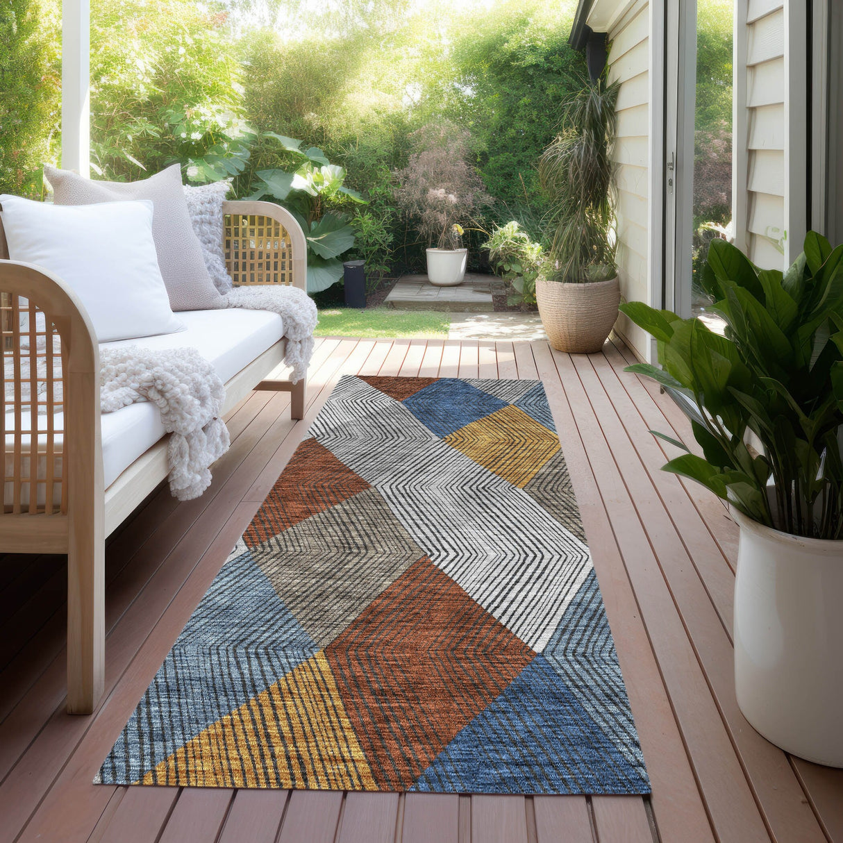 Machine Washable Indoor/ Outdoor Diamond Stripes Chantille Rug