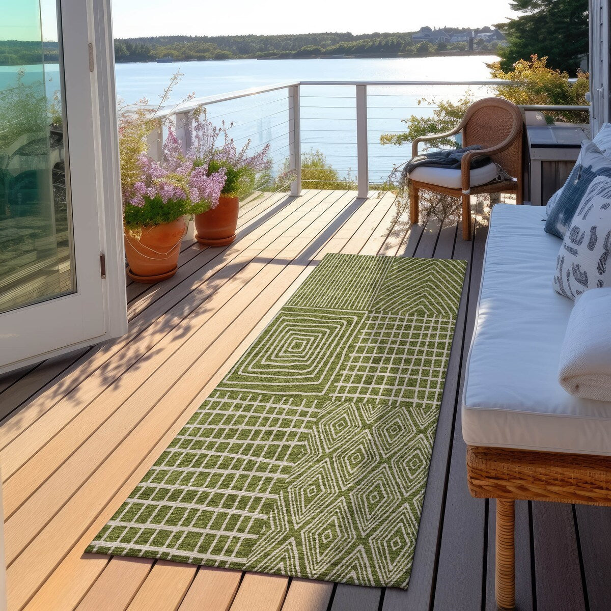 Machine Washable Indoor/ Outdoor Geo Patchwork Chantille Rug