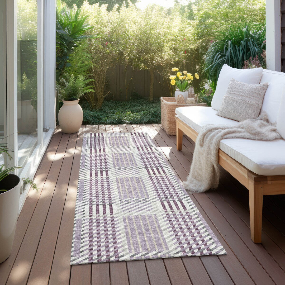 Machine Washable Indoor/ Outdoor Geometric Stripe Chantille Rug