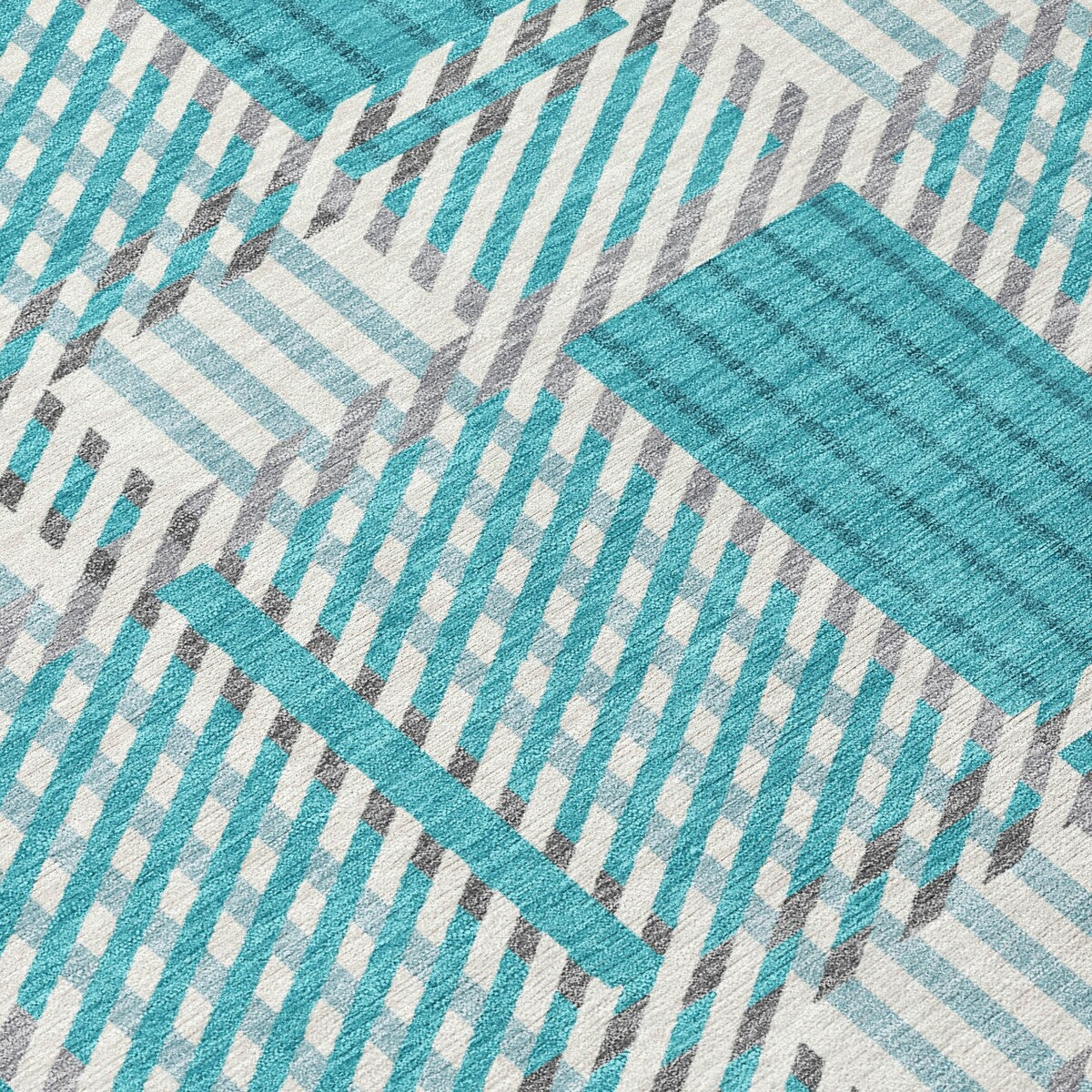 Machine Washable Indoor/ Outdoor Geometric Stripe Chantille Rug