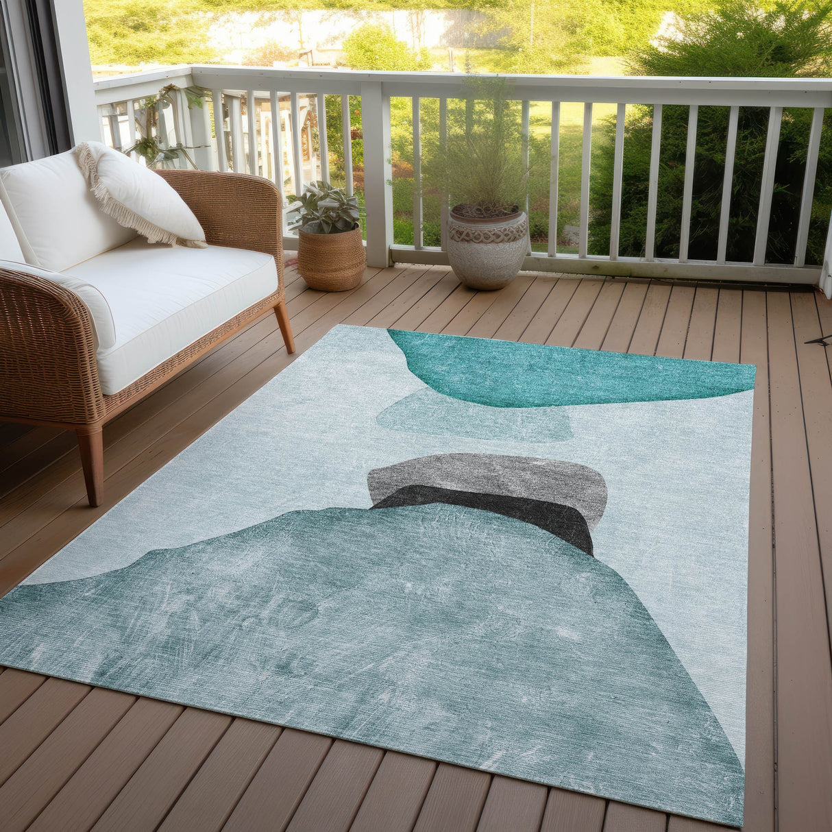 Machine Washable Indoor/ Outdoor Modern Abstract Chantille Rug