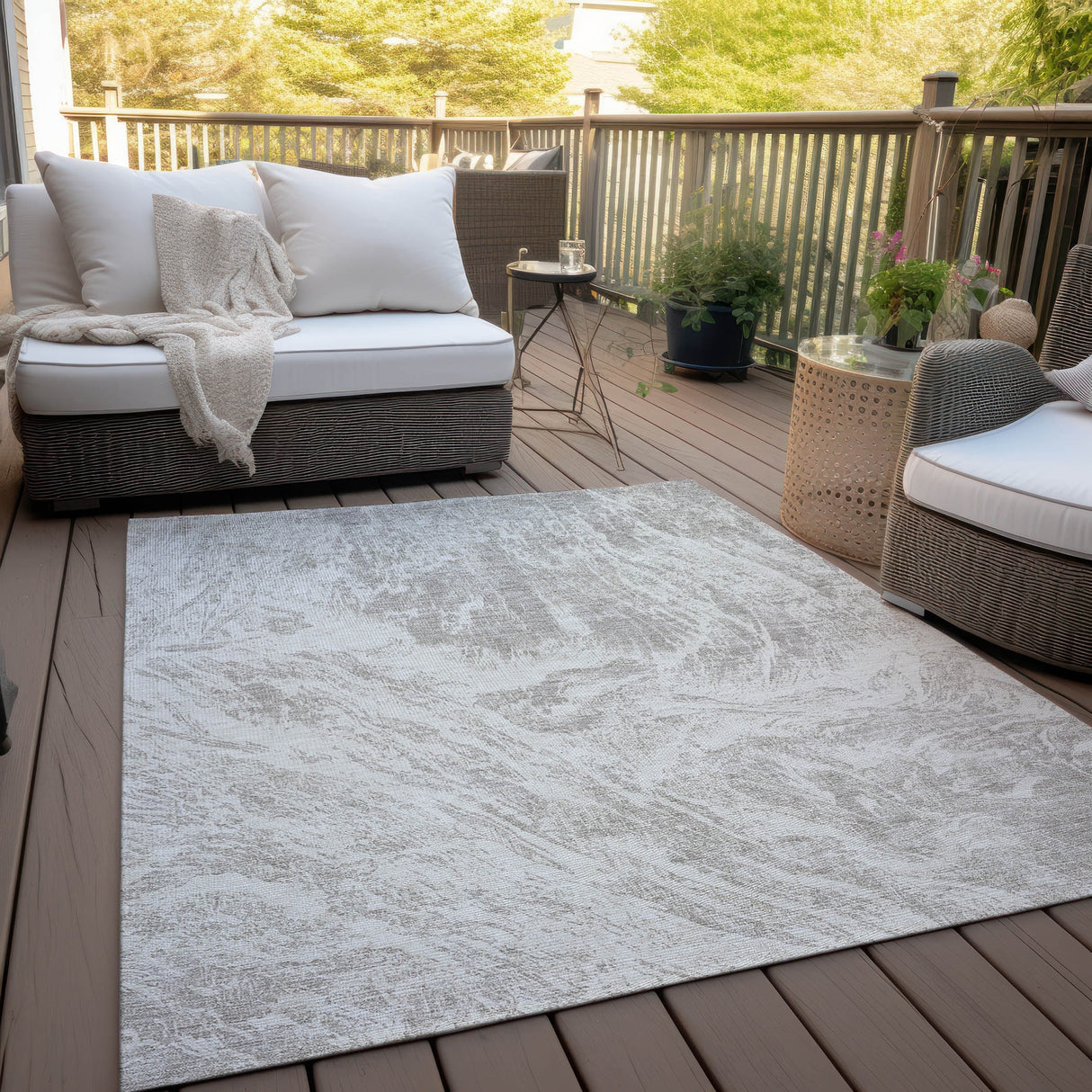 Machine Washable Indoor/ Outdoor Modern Abstract Chantille Rug