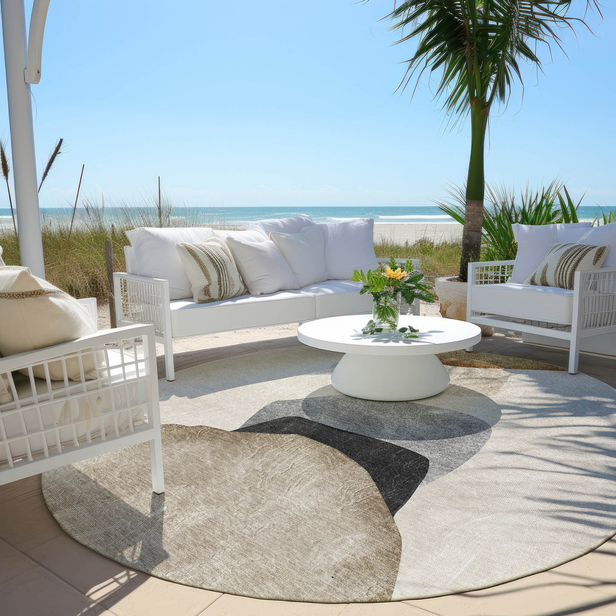 Machine Washable Indoor/ Outdoor Modern Abstract Chantille Rug