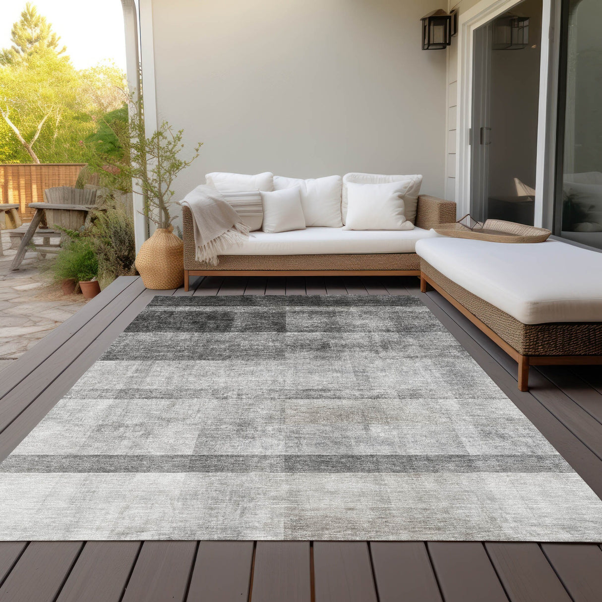 Machine Washable Indoor/ Outdoor Modern Abstract Chantille Rug