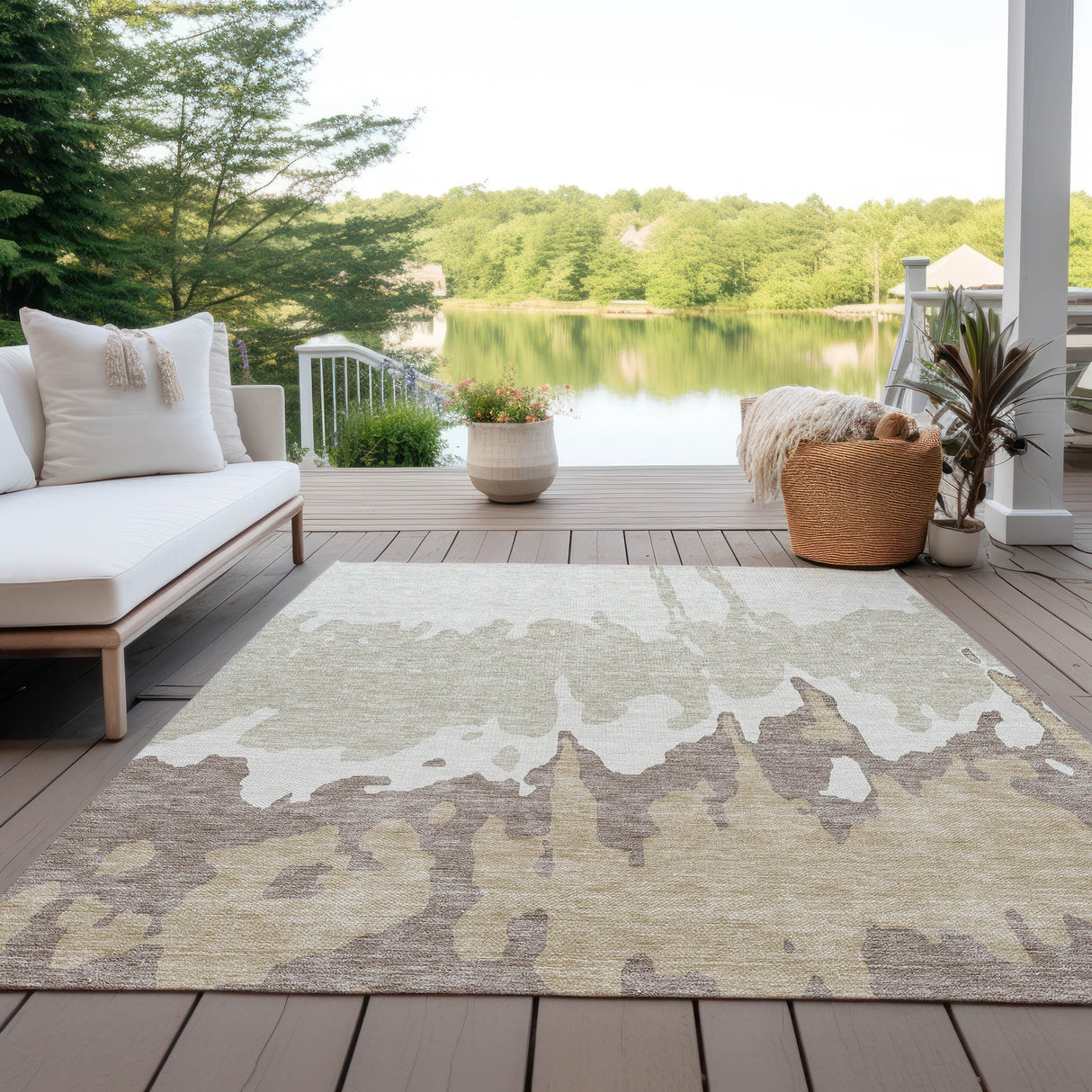 Machine Washable Indoor/ Outdoor Modern Abstract Chantille Rug