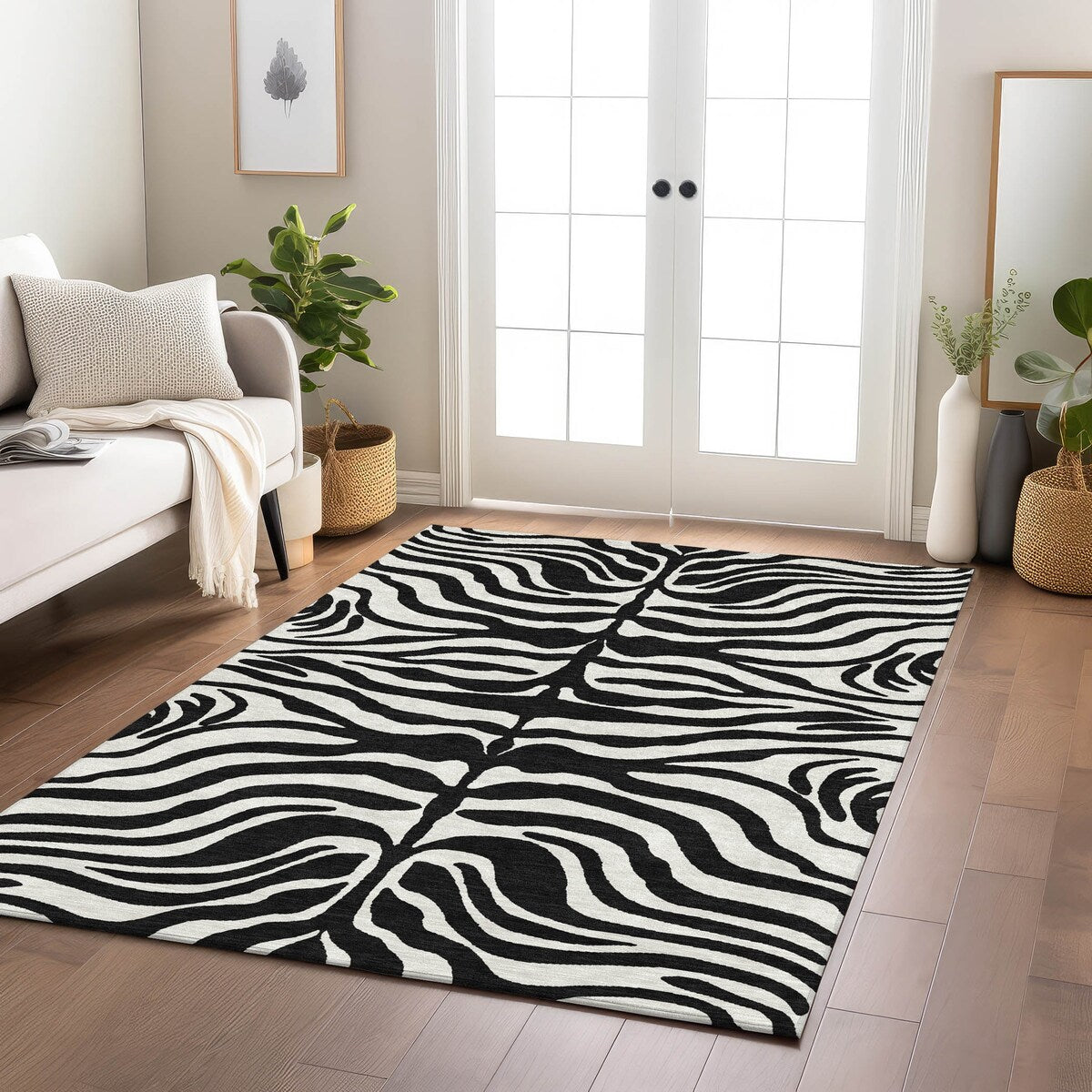 Machine Washable Indoor/ Outdoor Modern Animal Print Chantille Rug