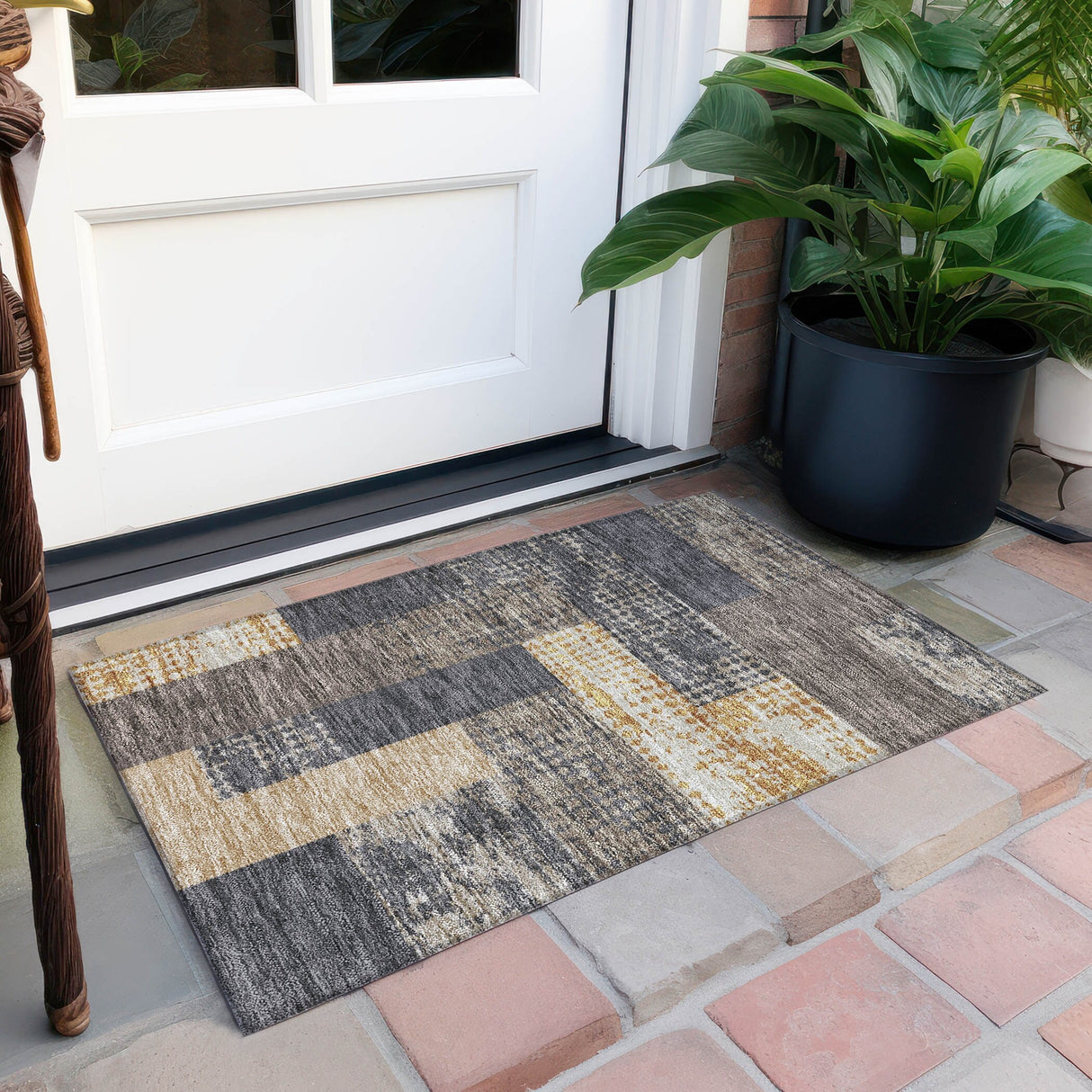 Machine Washable Indoor/ Outdoor Modern Blocks Chantille Rug