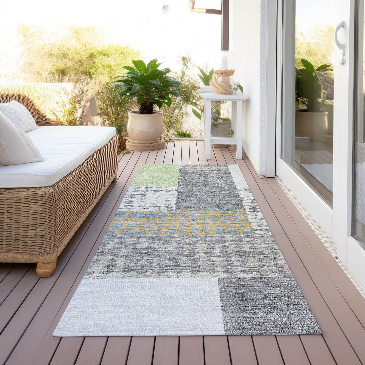 Machine Washable Indoor/ Outdoor Modern Blocks Chantille Rug