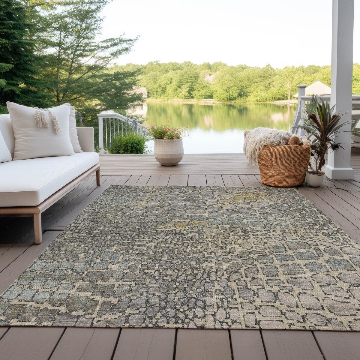 Machine Washable Indoor/ Outdoor Modern Cobble Chantille Rug