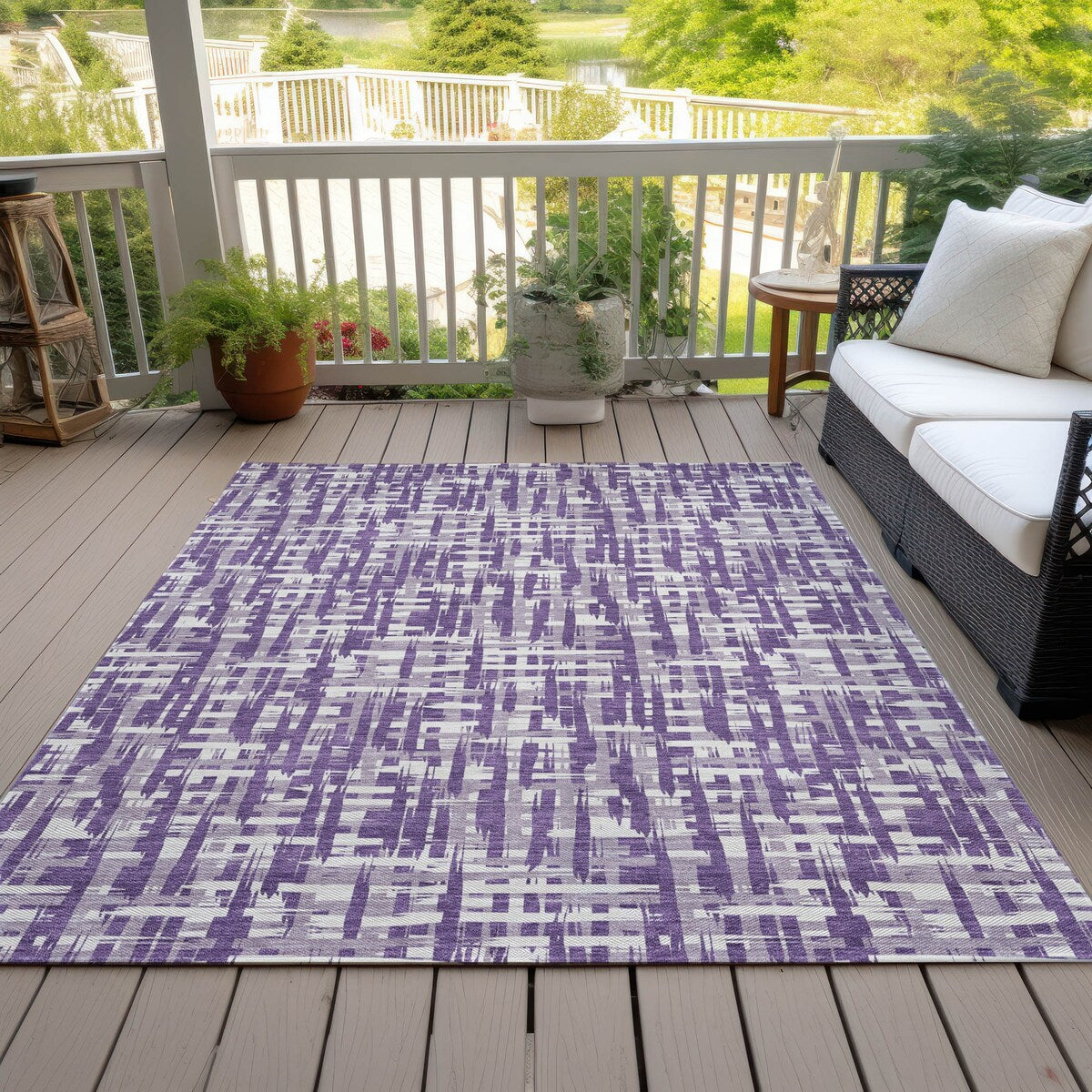 Machine Washable Indoor/ Outdoor Modern Crosshatch Chantille Rug