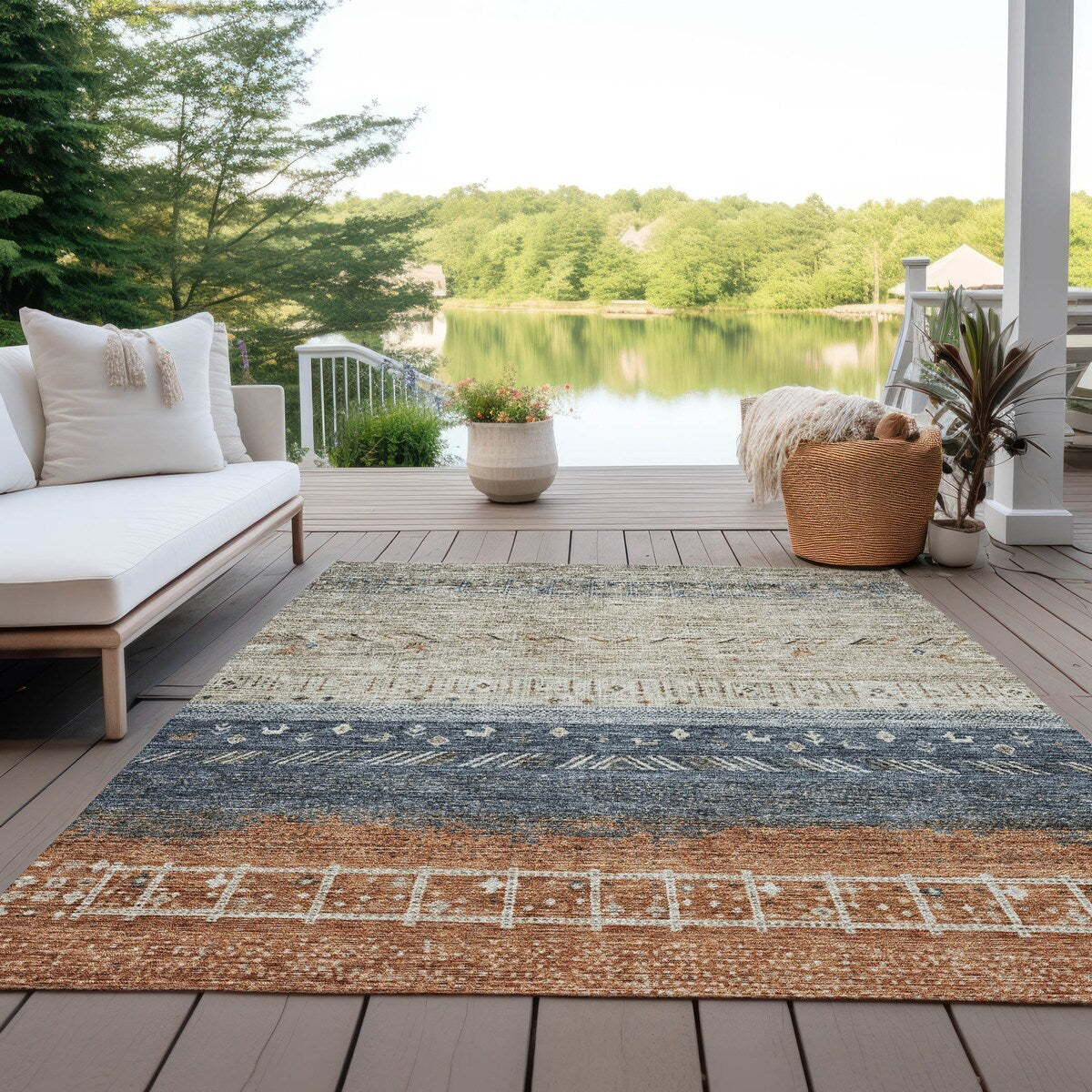 Machine Washable Indoor/ Outdoor Modern Global Chantille Rug