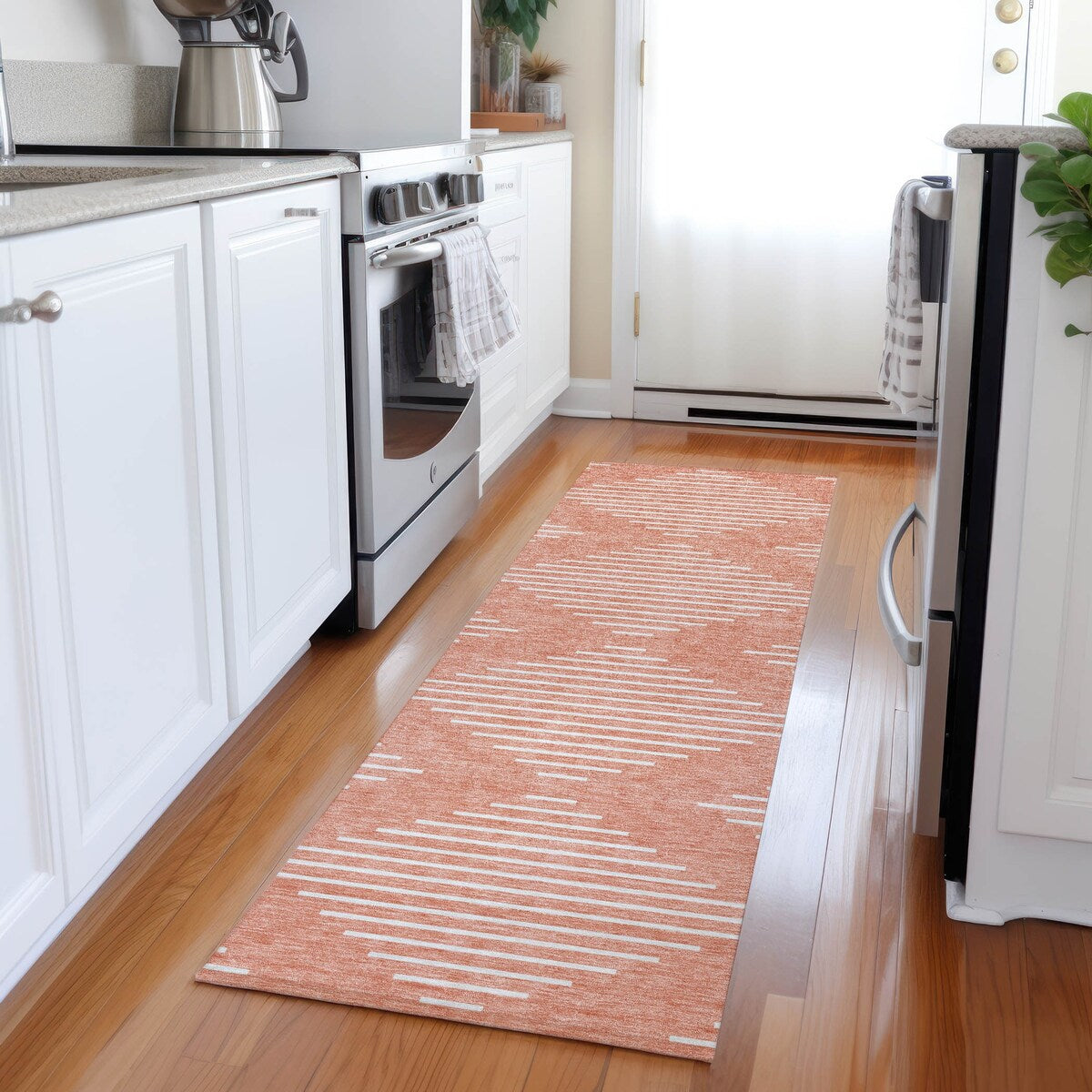 Machine Washable Indoor/ Outdoor Modern Stripe Chantille Rug