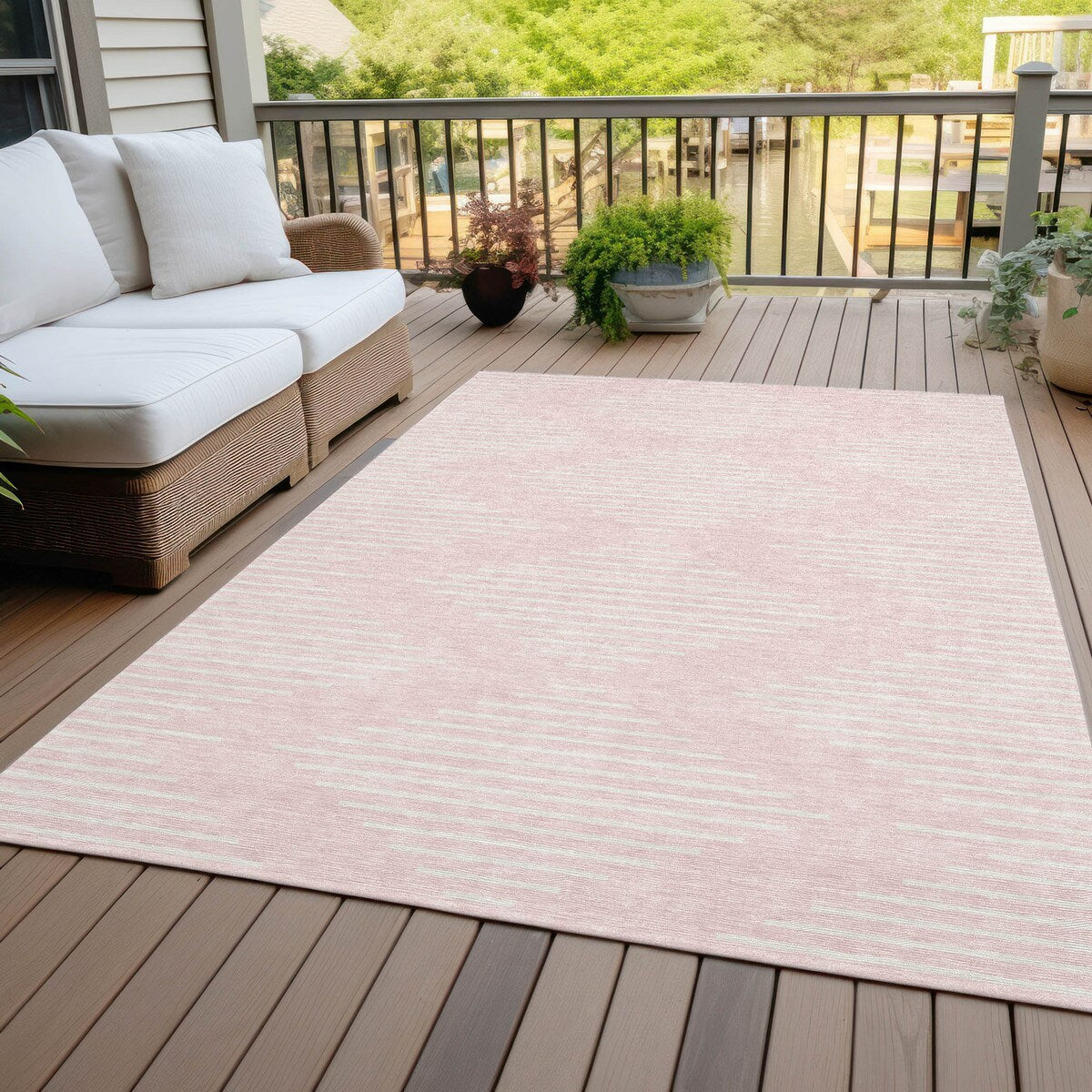Machine Washable Indoor/ Outdoor Modern Stripe Chantille Rug