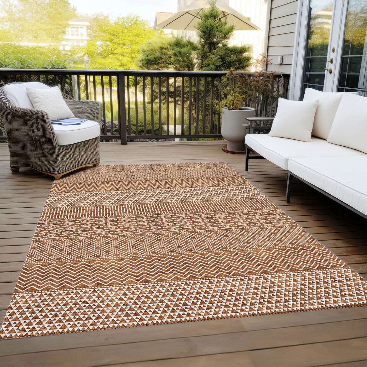 Machine Washable Indoor/ Outdoor Modern Stripes Chantille Rug