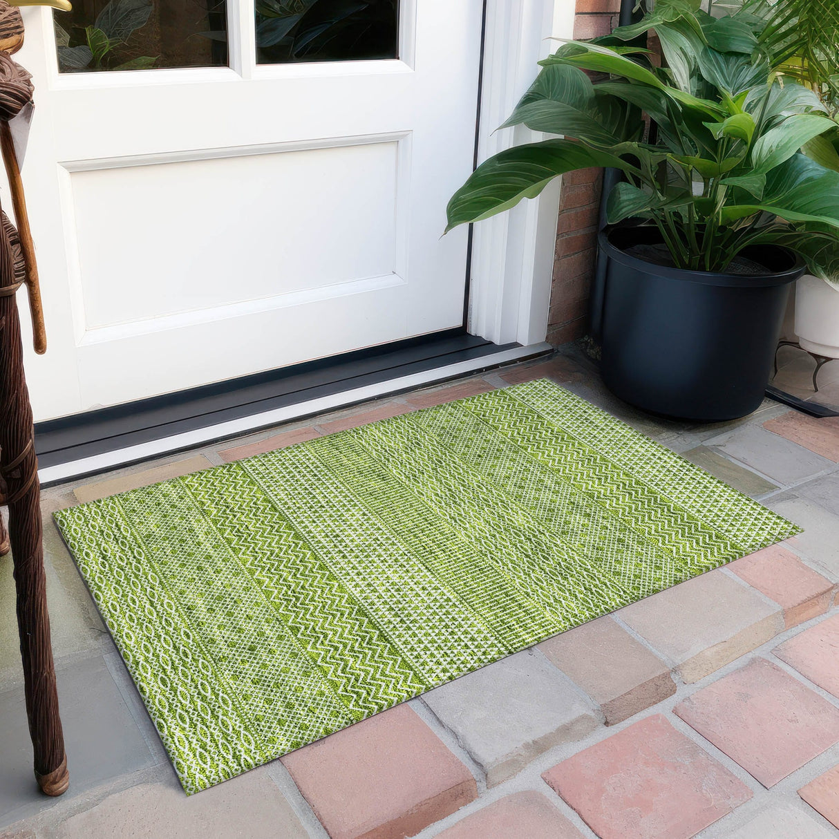 Machine Washable Indoor/ Outdoor Modern Stripes Chantille Rug