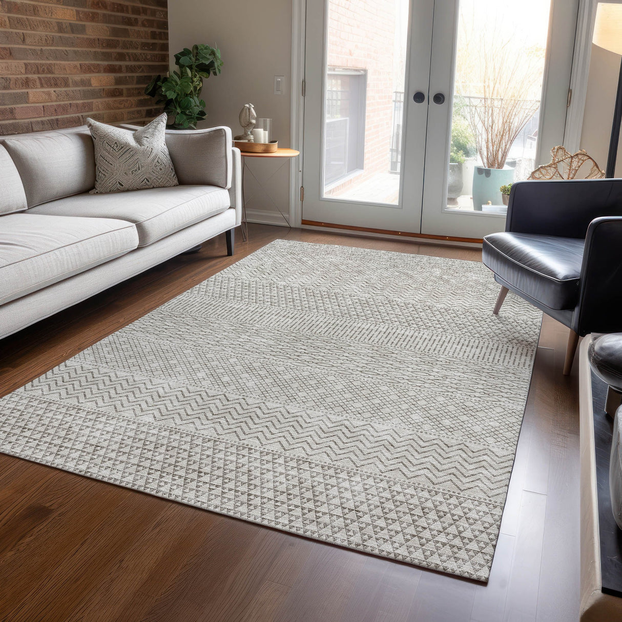 Machine Washable Indoor/ Outdoor Modern Stripes Chantille Rug